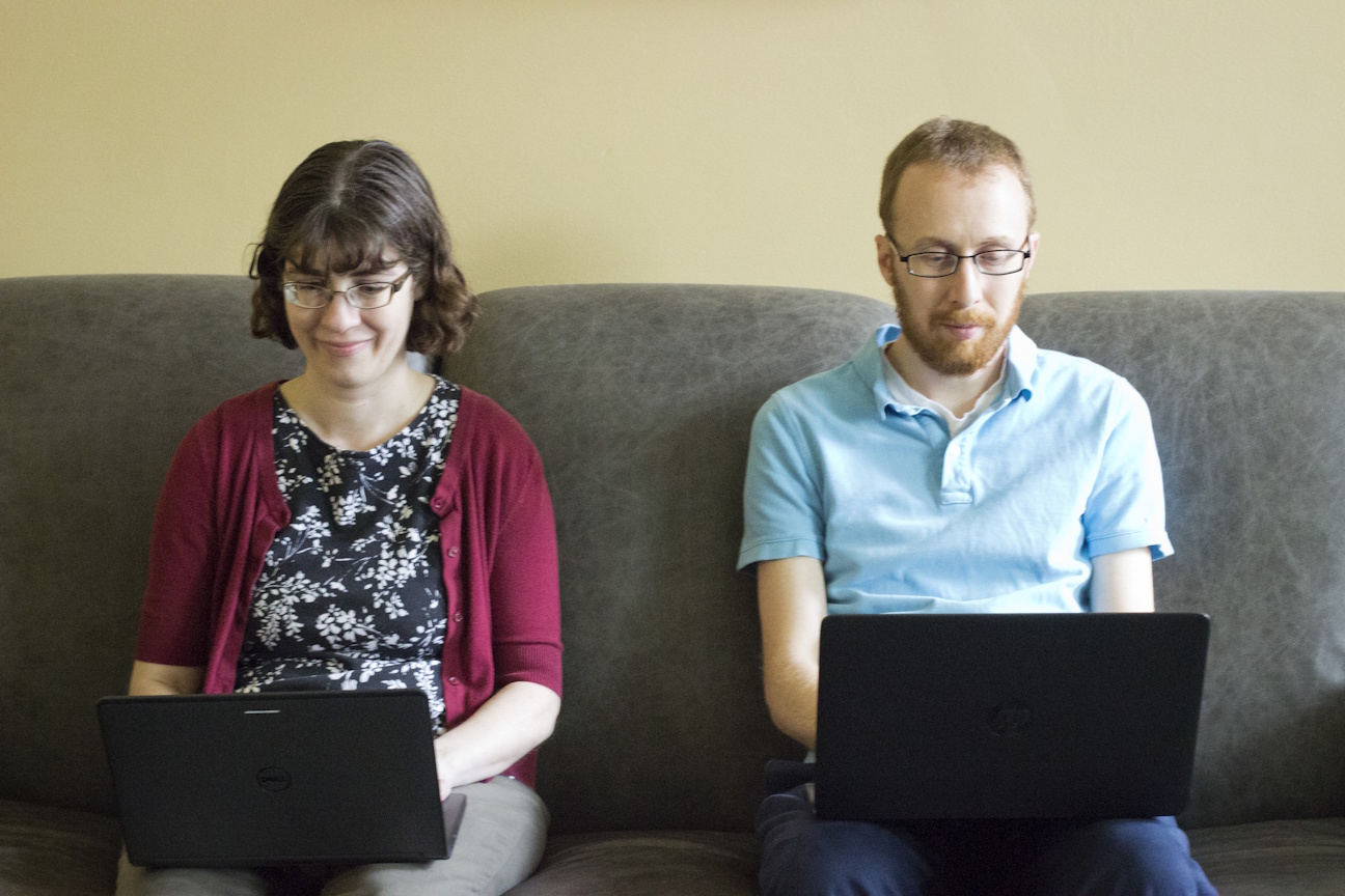 Eric and Ruth using laptops